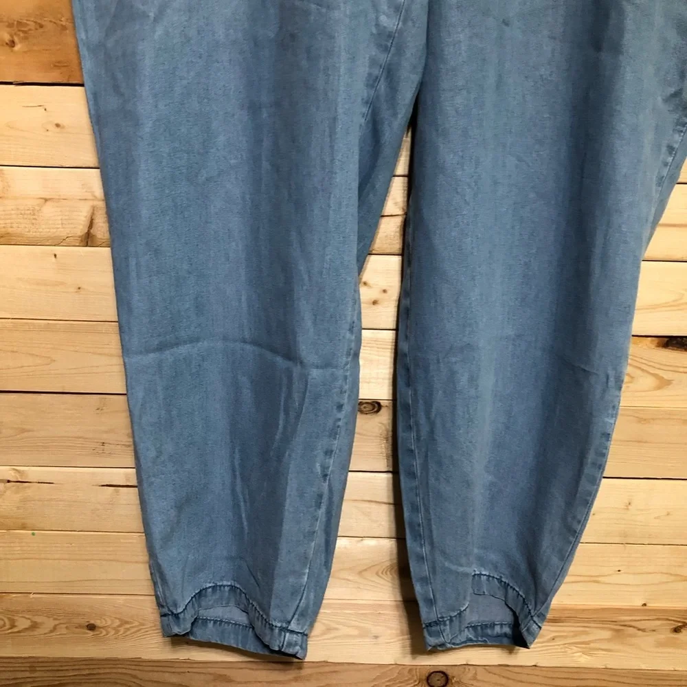 H&M Women’s soft denim Pull Up Maternity pants size XL NWT - Picture 3 of 8